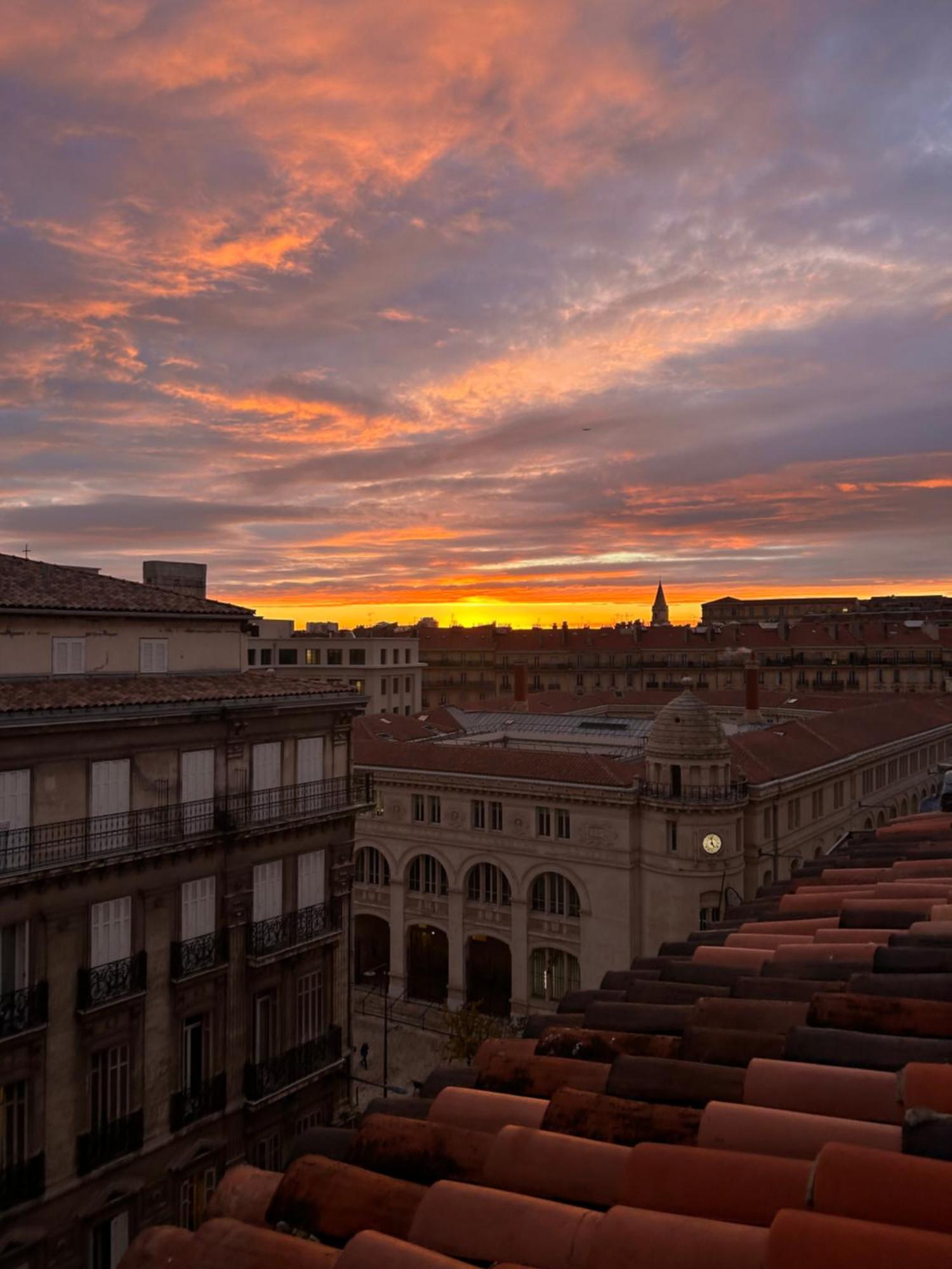 Mai Homes - Le Colbert Marseille Bagian luar foto