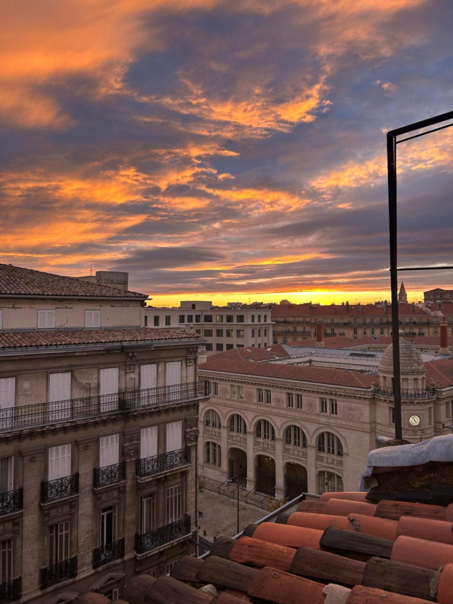 Mai Homes - Le Colbert Marseille Bagian luar foto