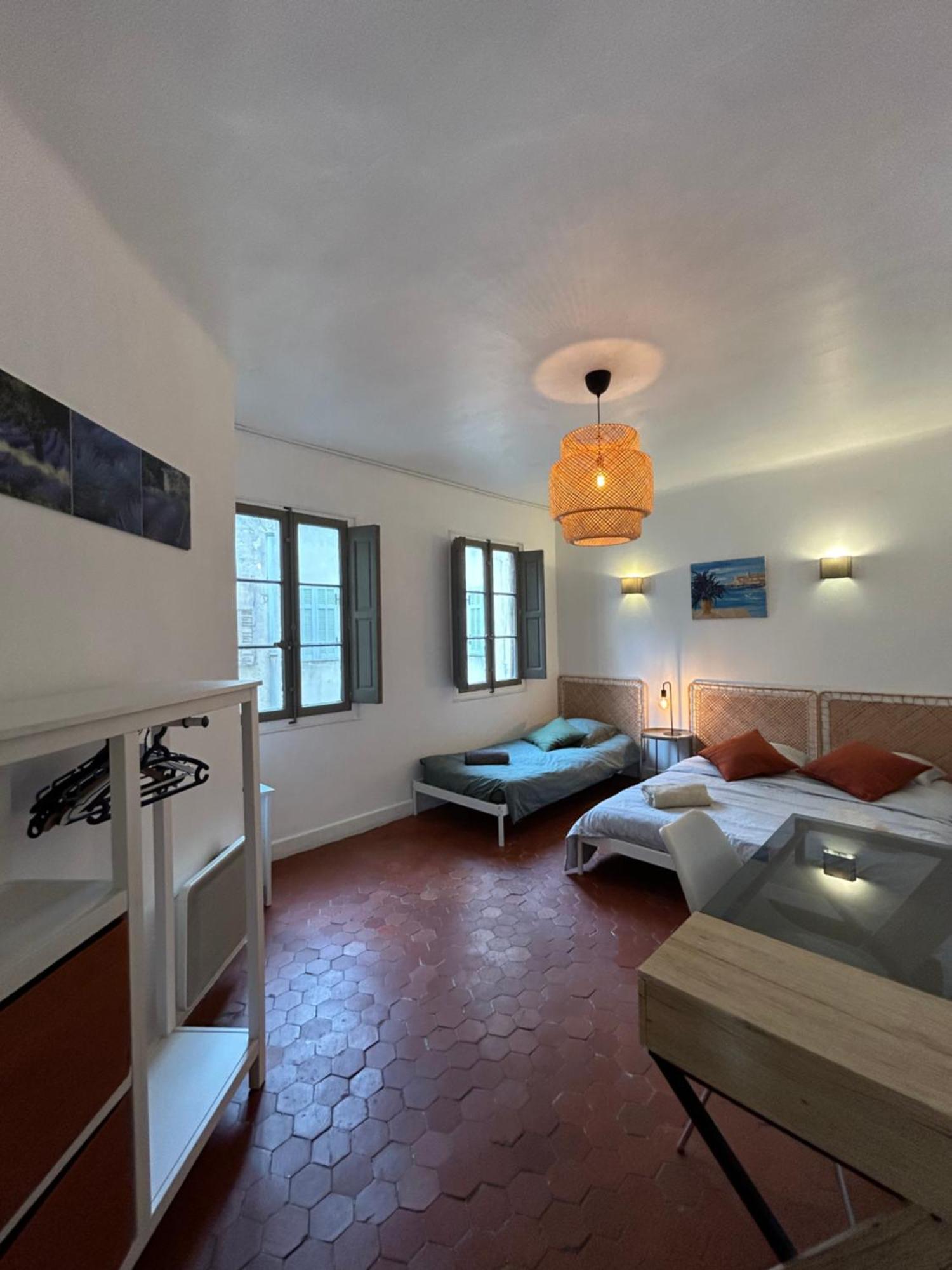 Mai Homes - Le Colbert Marseille Bagian luar foto